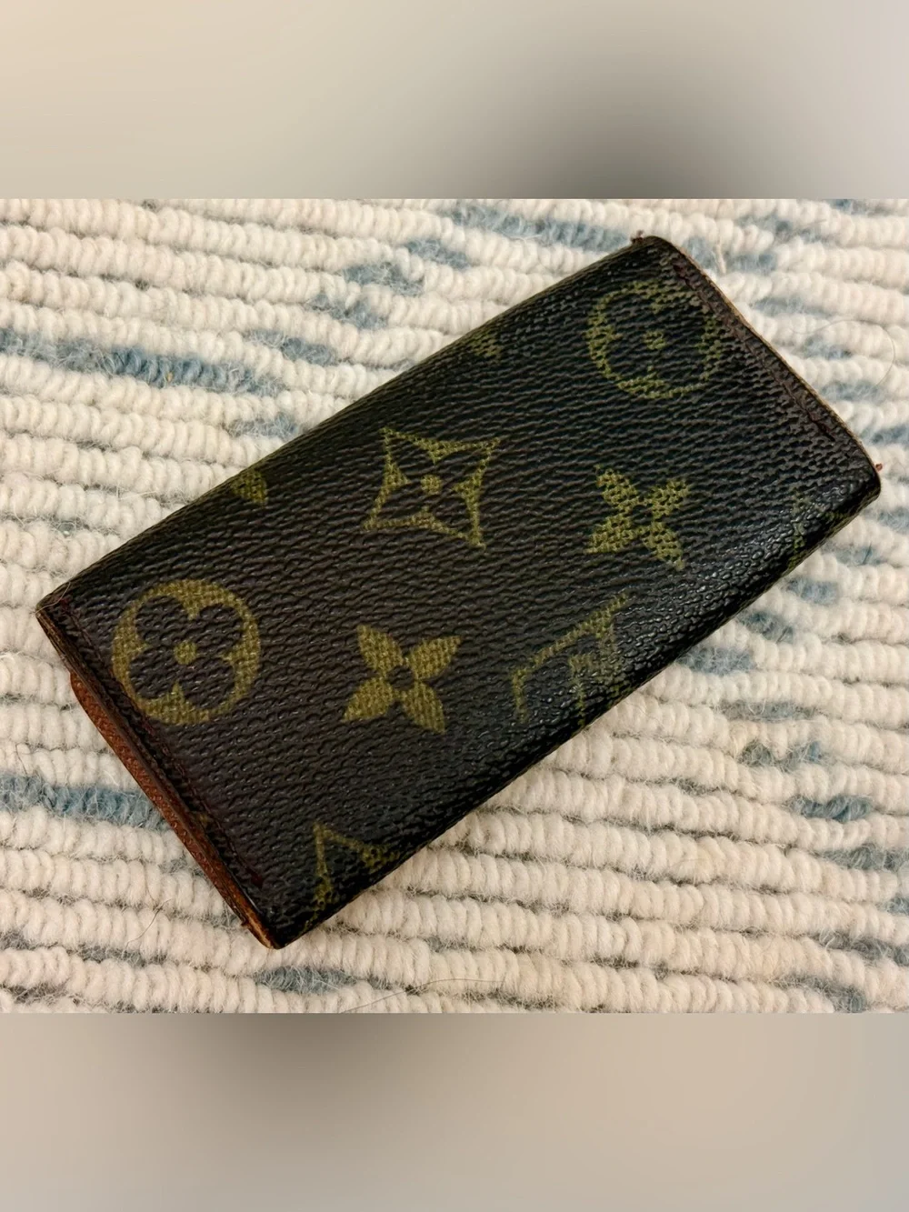 LOUIS VUITTON Vintage 80’s Unisex Monogram Canvas Tri-Fold 4-Key Ring Holder